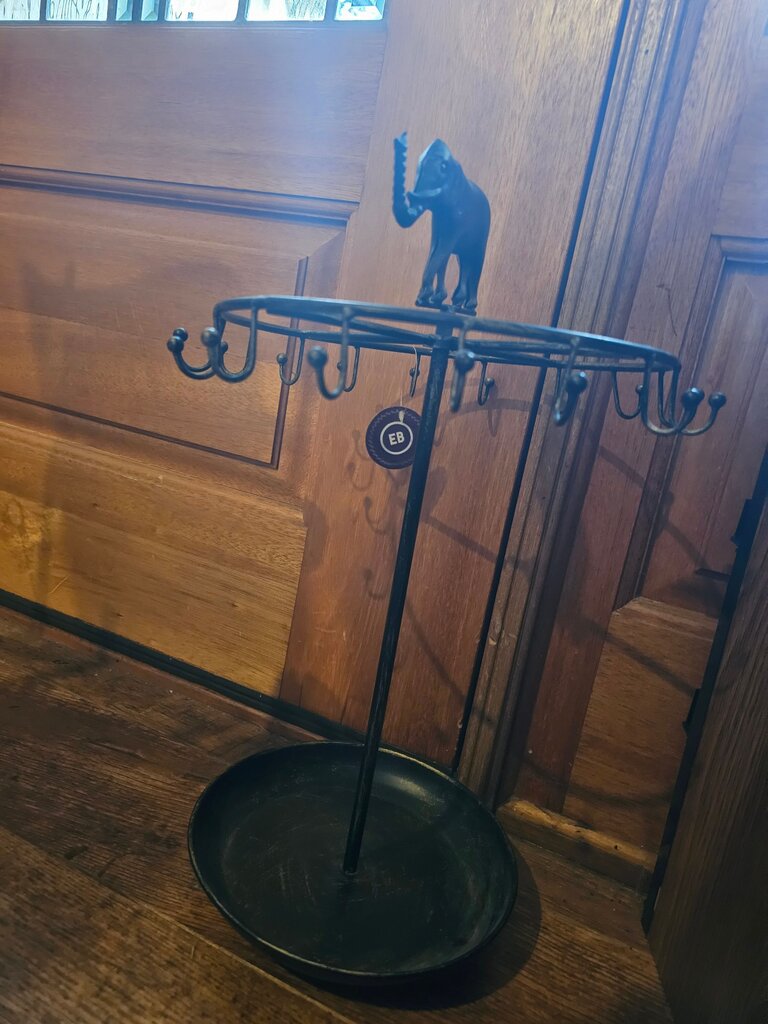 New Earth bound rotating metal jewelry storage Elephant Decorative Stand with Hooks