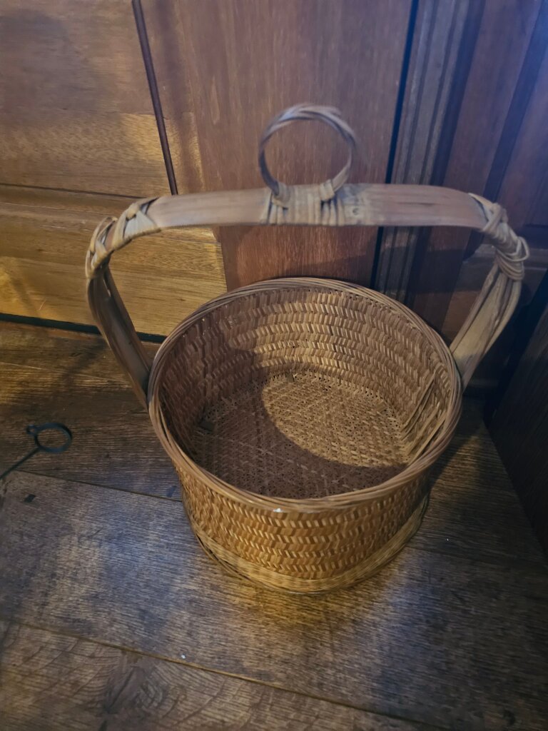 Vintage Japanse Ikebana Basket Large Wicker Bamboo Woven Farmhouse As is