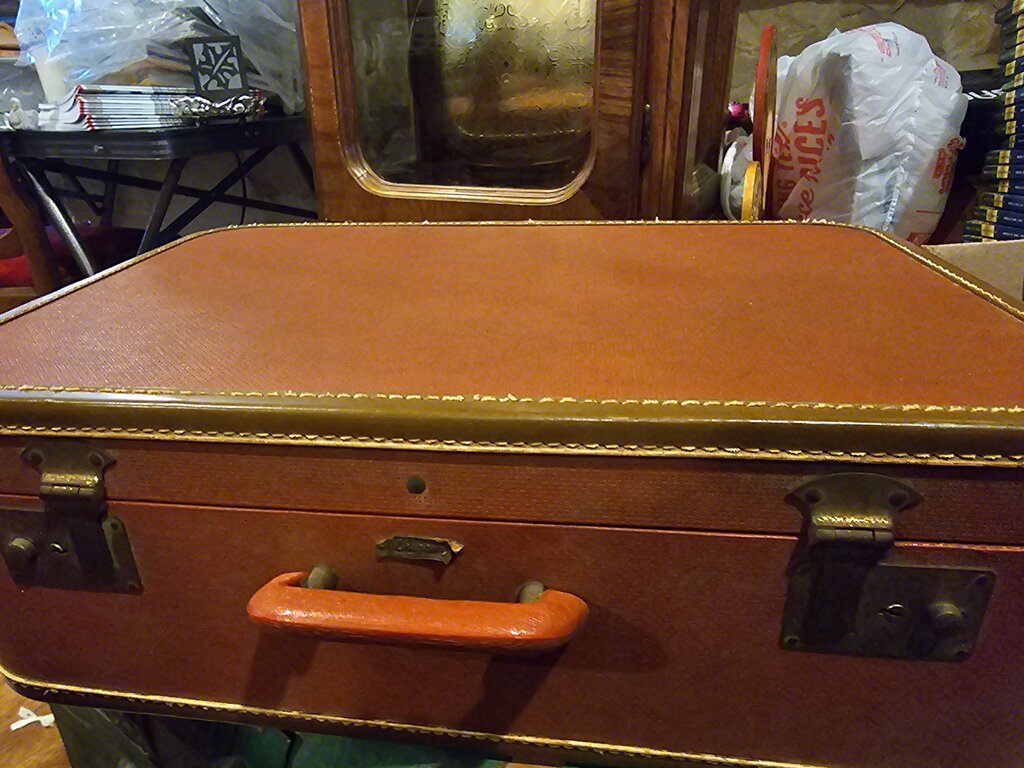 Vintage Brown Hard Shell Suitcase with pink Satin Lined with KEY!!!