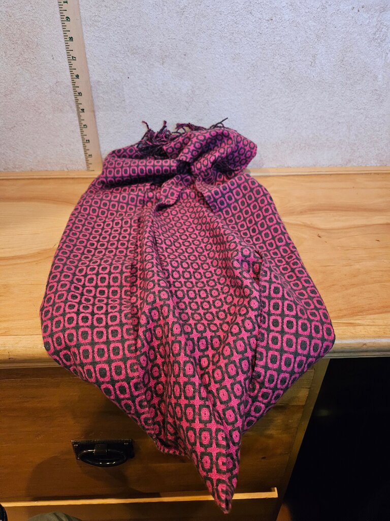 Pink Geometric Pattern Scarf