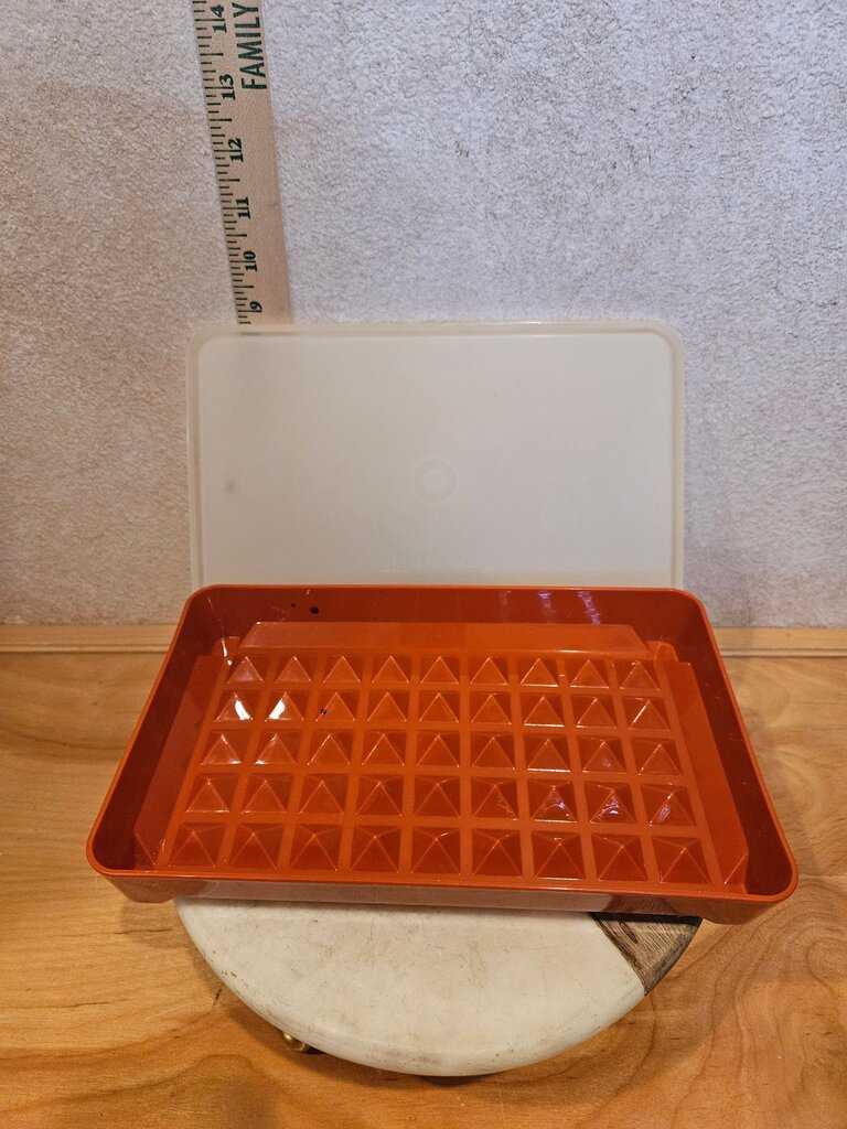 Vintage Tupperware Hot Dog Bacon Keeper Container 1292 Paprika