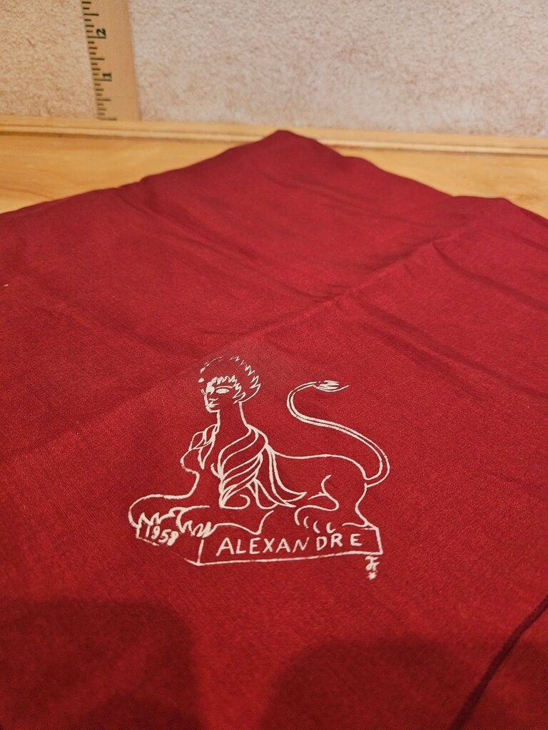 Alexandre Vintage Lion Emblem Cloth