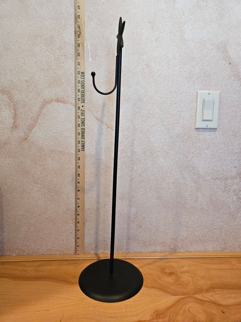 Free Standing Wrought Iron Wreath Stand Star accent christmas floral wreath display