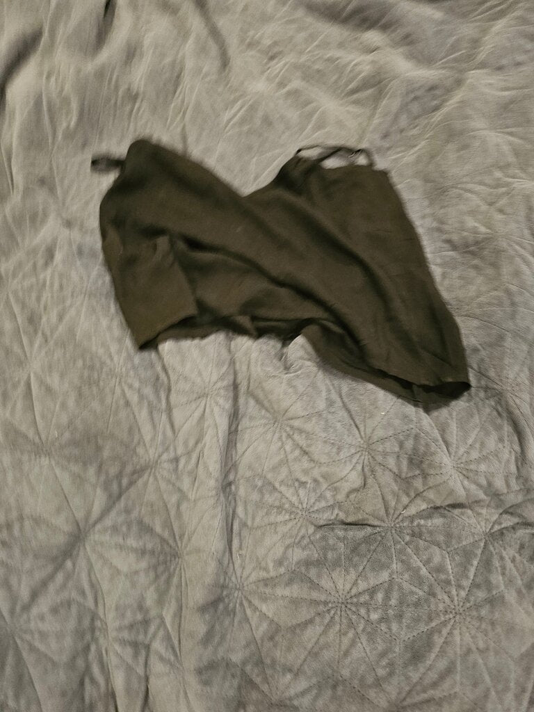American Eagle Cropped Black Top