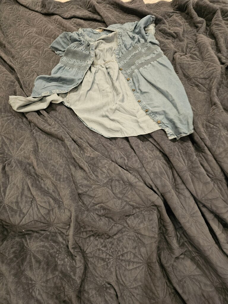 Knox Rose Light Blue Button-Up Top