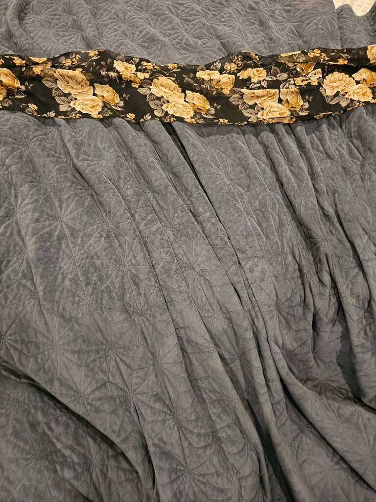 Floral Accent Gray Throw Blanket