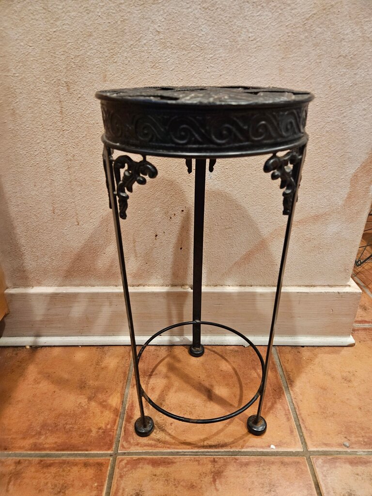 Vintage Black Metal Plant Stand w scroll design