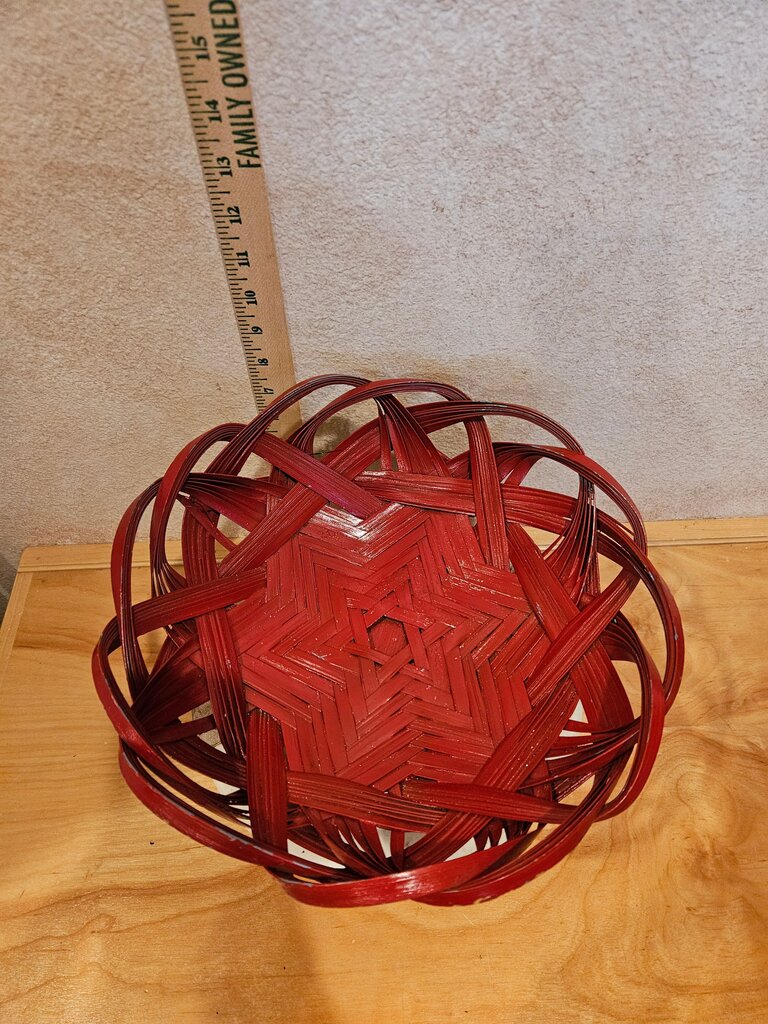 Chery Red Woven Star Design Decorative Pedestal Footed serving display fruit bowl