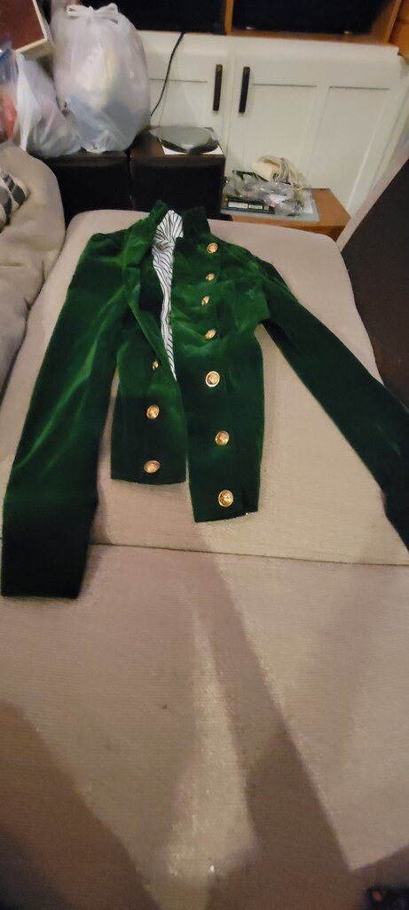 Green Velvet Blazer by Misslook
