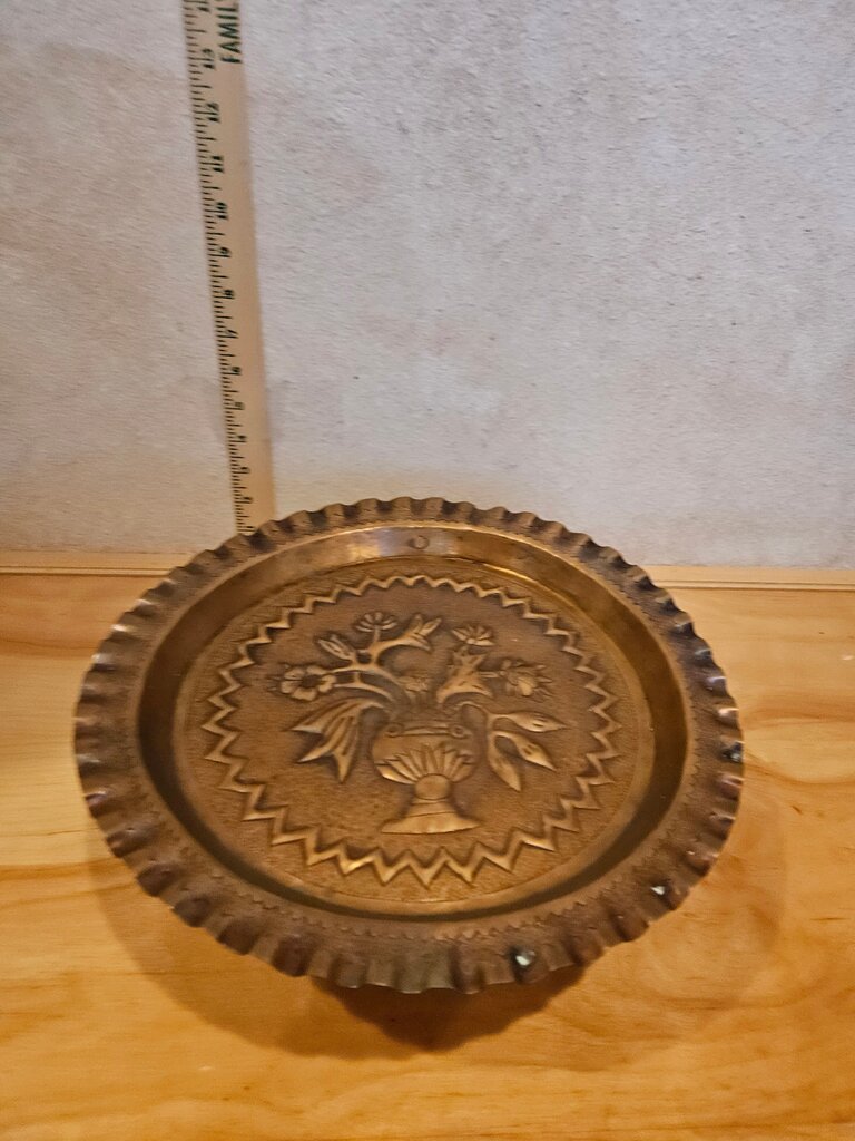 Ornamental Turkish/middle eastern Copper Dish Serving Tray w scalloped edges Ornate Brass Wall Plate