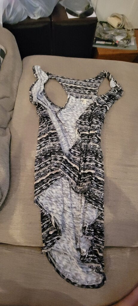 Eyeshadow Women's Large Sleeveless Dress