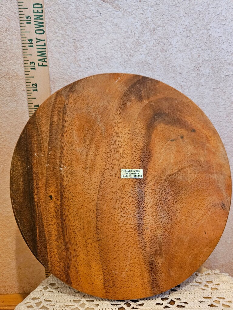 VINTAGE MCM Bread Cutting or Chopping Wood Plate, cheese display, cloche base wooden riser organizer