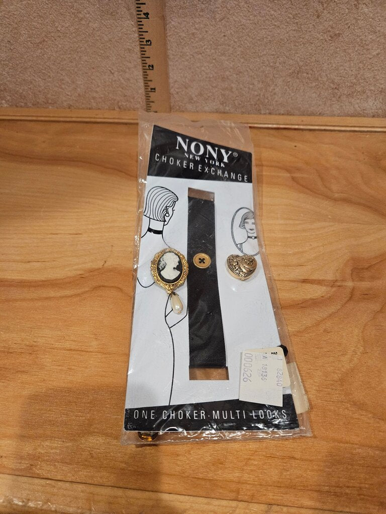Nony New York Choker Exchange Set
