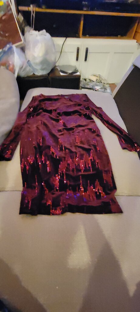 Jessica Howard Burgundy Sequin Dress