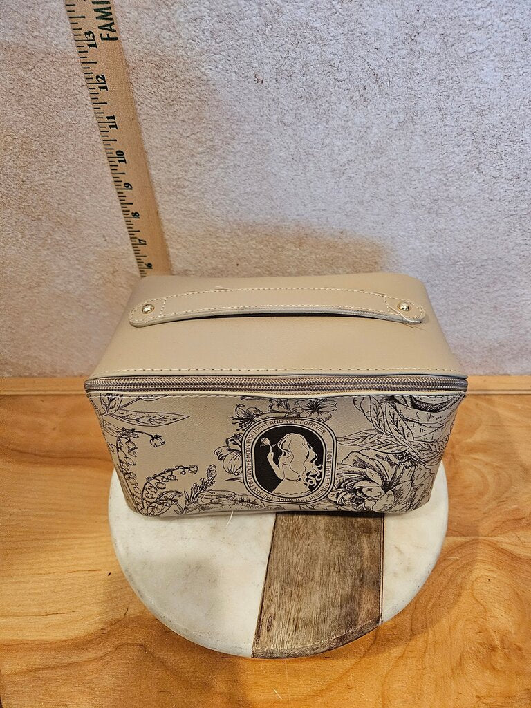 Elegant Floral Makeup Bag