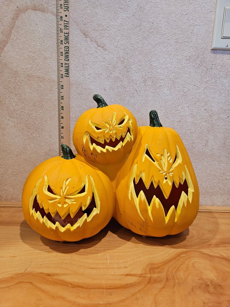 RARE Impossibly hard to find Gemmy 2011 Lighted Musical Pumpkin Trio 100% working