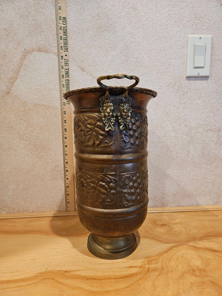 Vintage Hammered Brass Grapes & Vines Vase Jardiniere Planter wine display Lion Head Handles