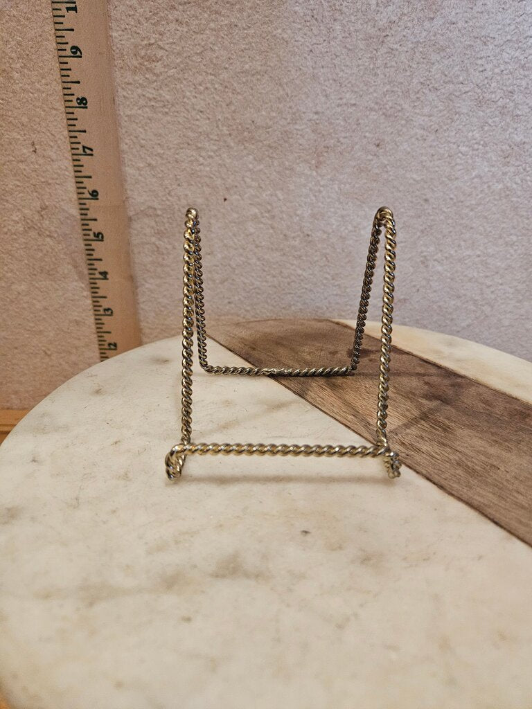Vintage twisted Gold Wire Metal Plate Stand book holder cookbook display Tabletop Display Easel