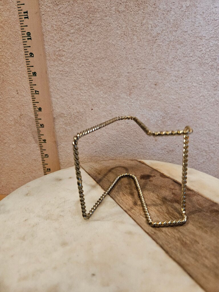Vintage twisted Gold Wire Metal Plate Stand book holder cookbook display Tabletop Display Easel
