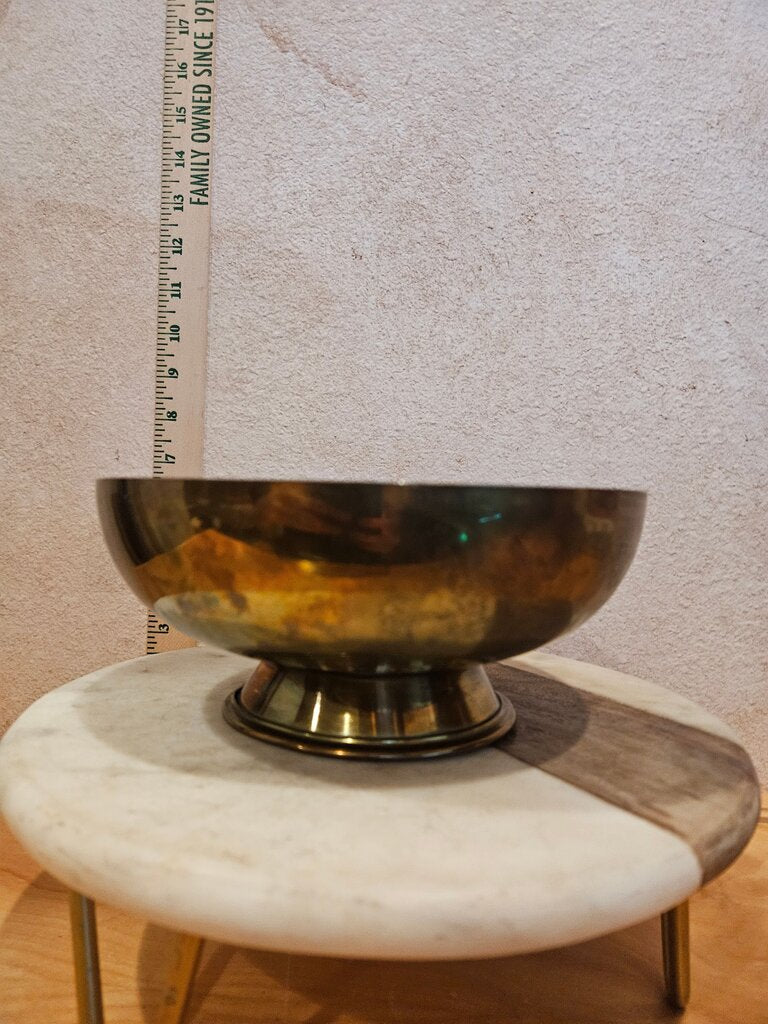 made in England Pedistal Vintage Brass Footed Bowl Etched Design Decorative trinket/ fruit / collection bowl