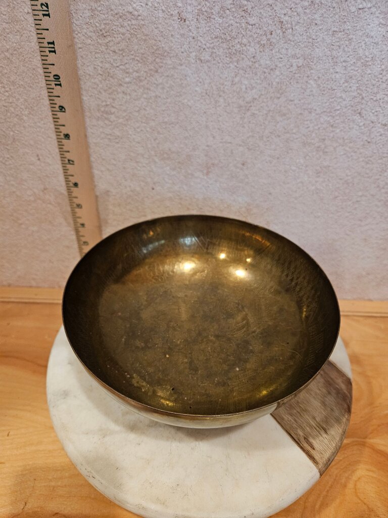 made in England Pedistal Vintage Brass Footed Bowl Etched Design Decorative trinket/ fruit / collection bowl