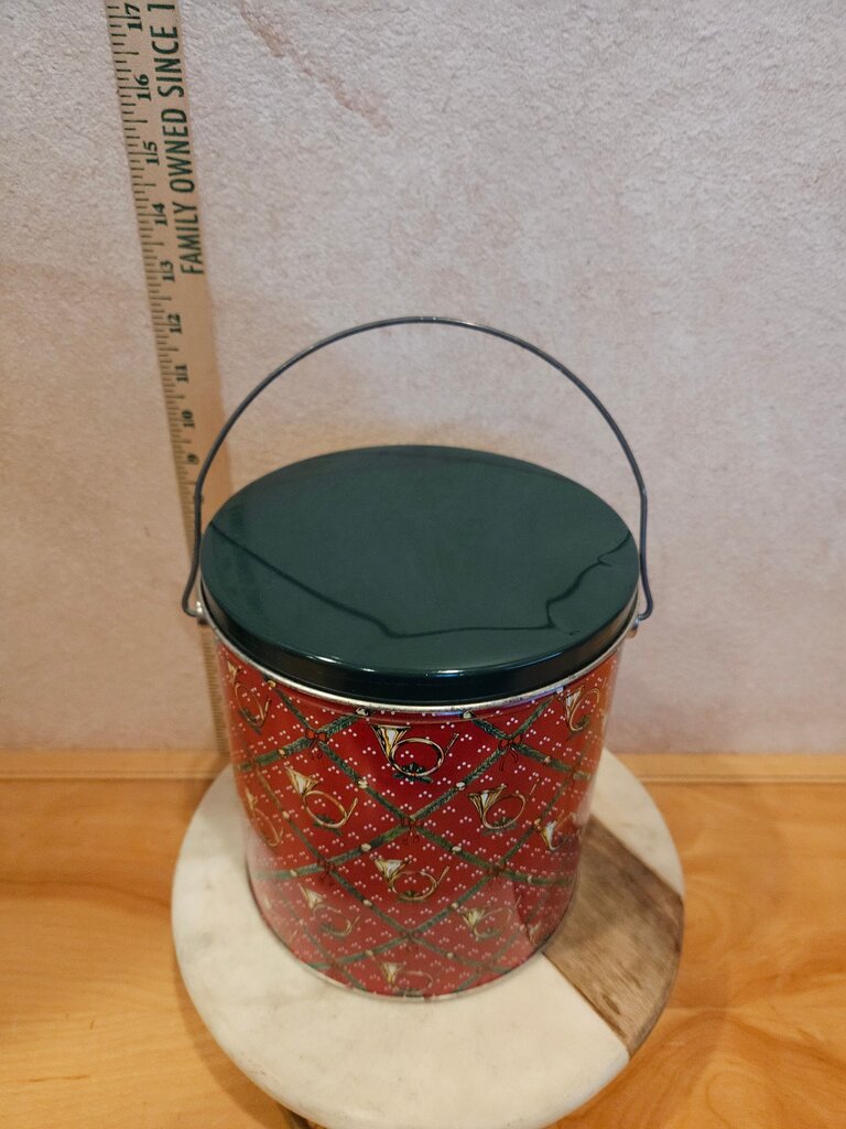 Red Decorative Holiday Tin w Horns Design mini tree holder