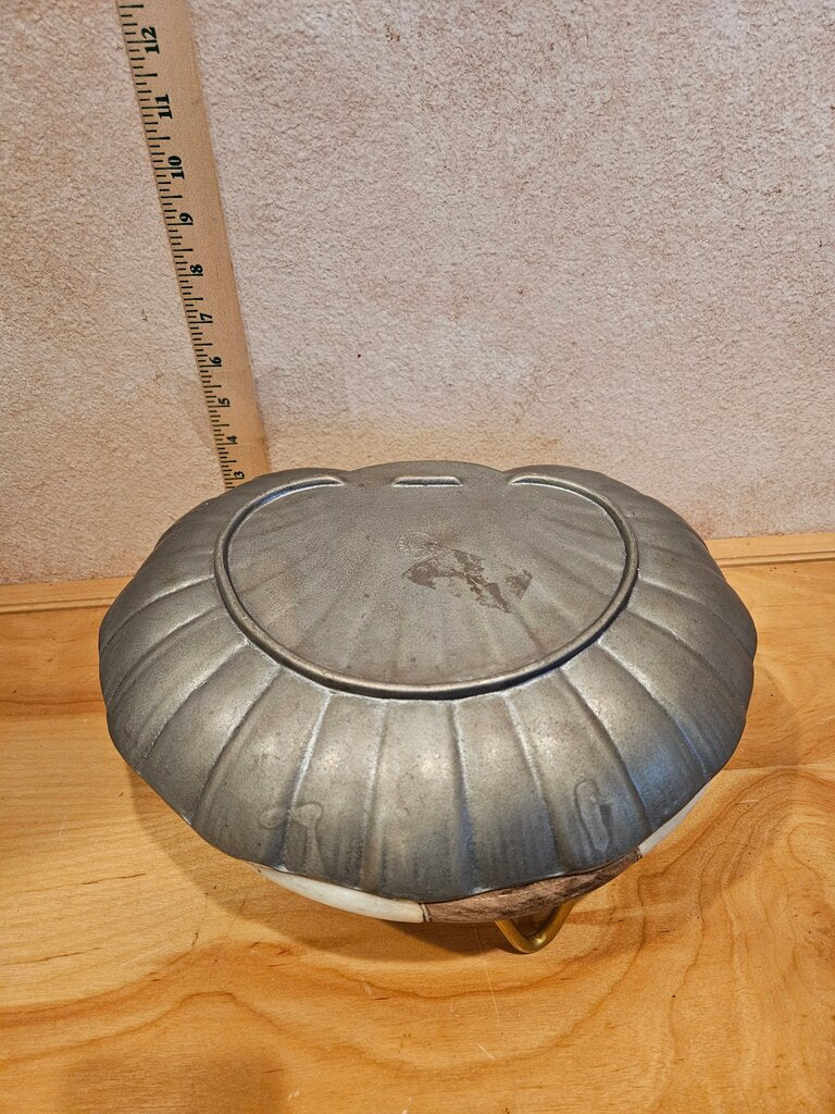 Wilton Mount Joy PA USA pewter shell Bowl, Dish 11.5"x9.5" Metal Scallop Clam beach house chic decor Summer