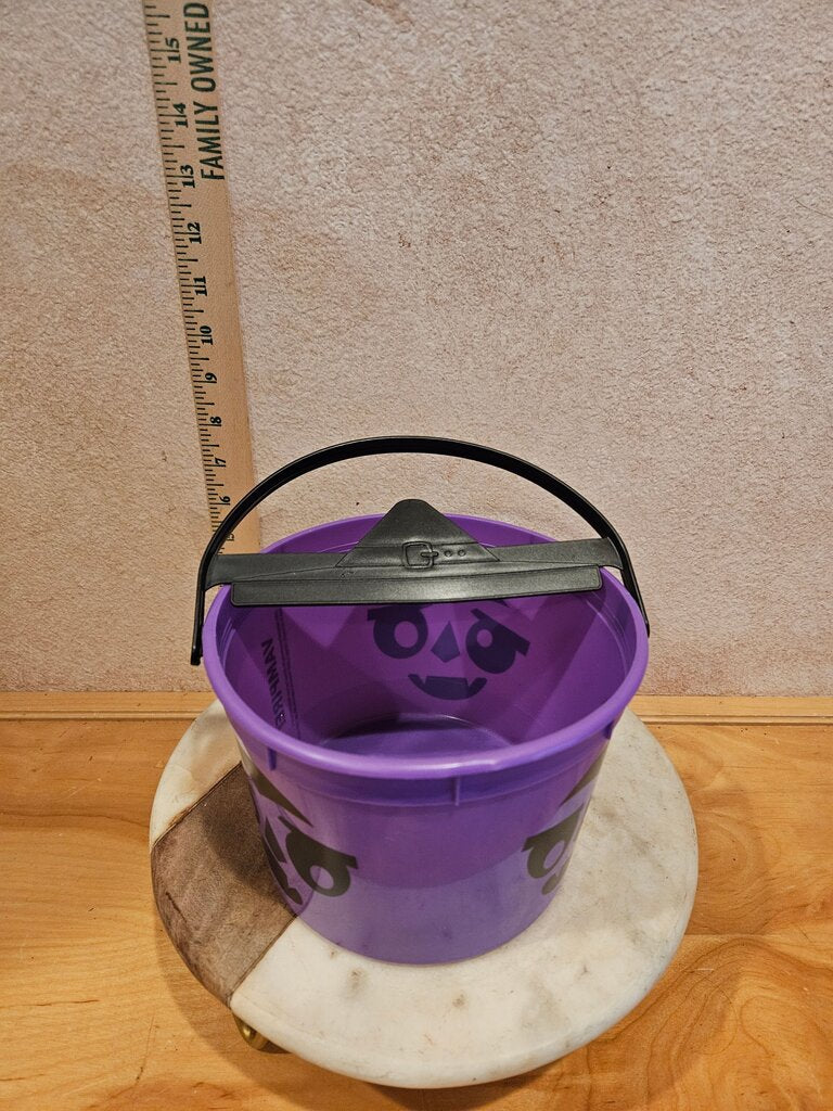 Collectible McDonald's Happy Meal Purple Vampire Bucket Pail Collectible Memorabilia