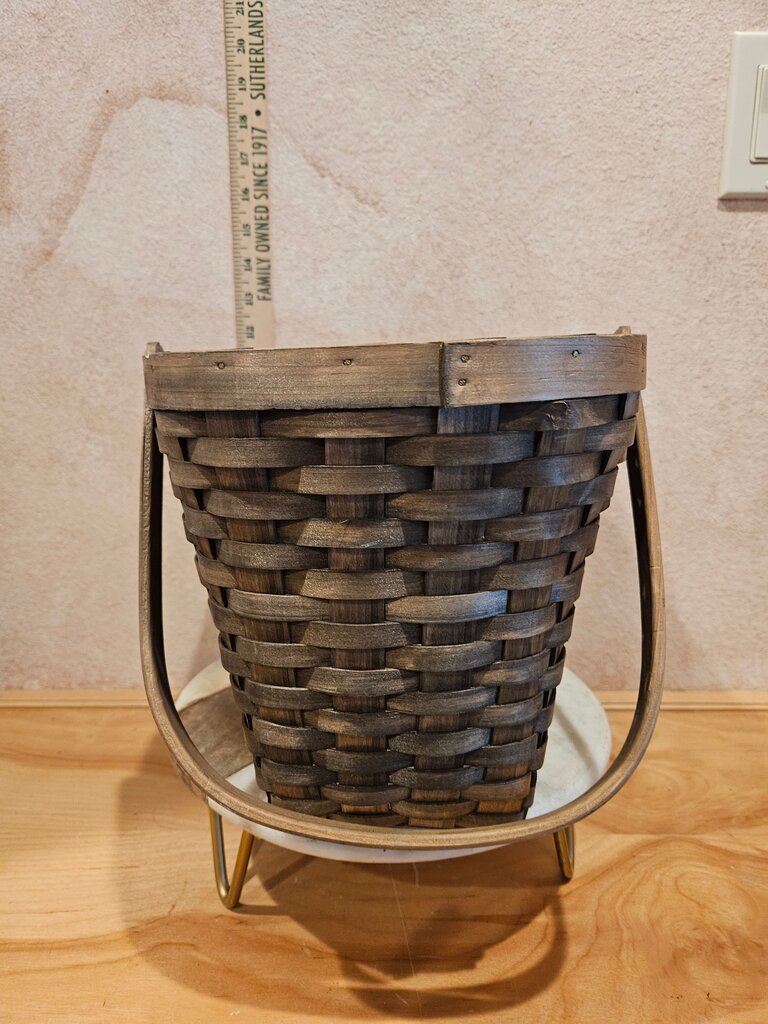Vintage Primitive Handled Picnic / gather basket Rustic farmhouse vignette display / organizer / storage