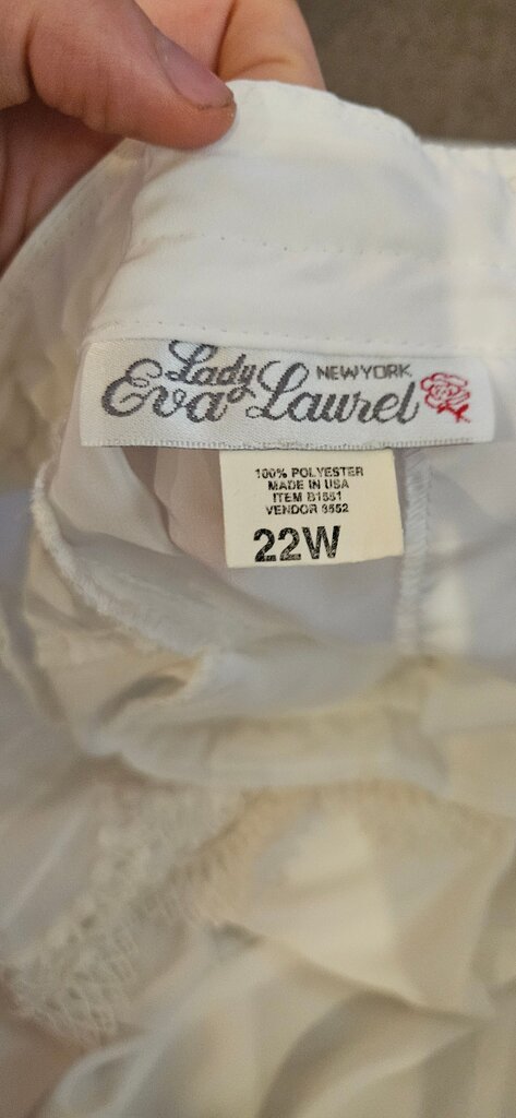 Lady Laurel Women's Plus Size Blouse