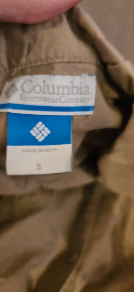 Columbia Women's Sleeveless Button-Up Shirt