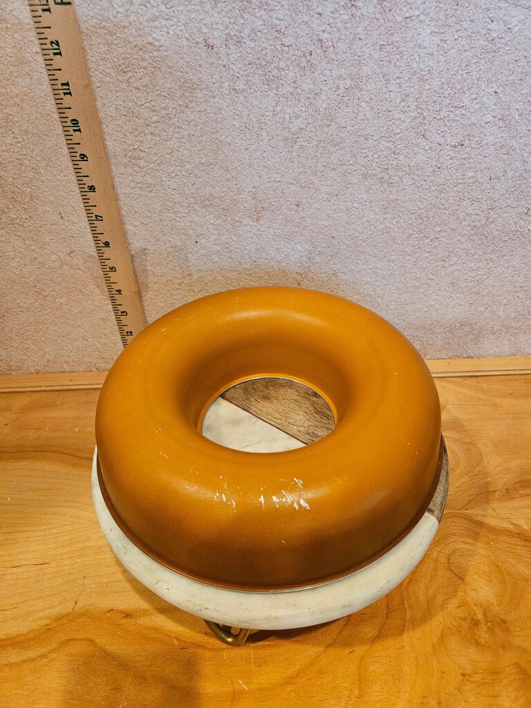 Vintage Rustic Primitive Farmhouse Angel Food Metal Cake Pan, Donut Cake Shaped Mold Holiday table display