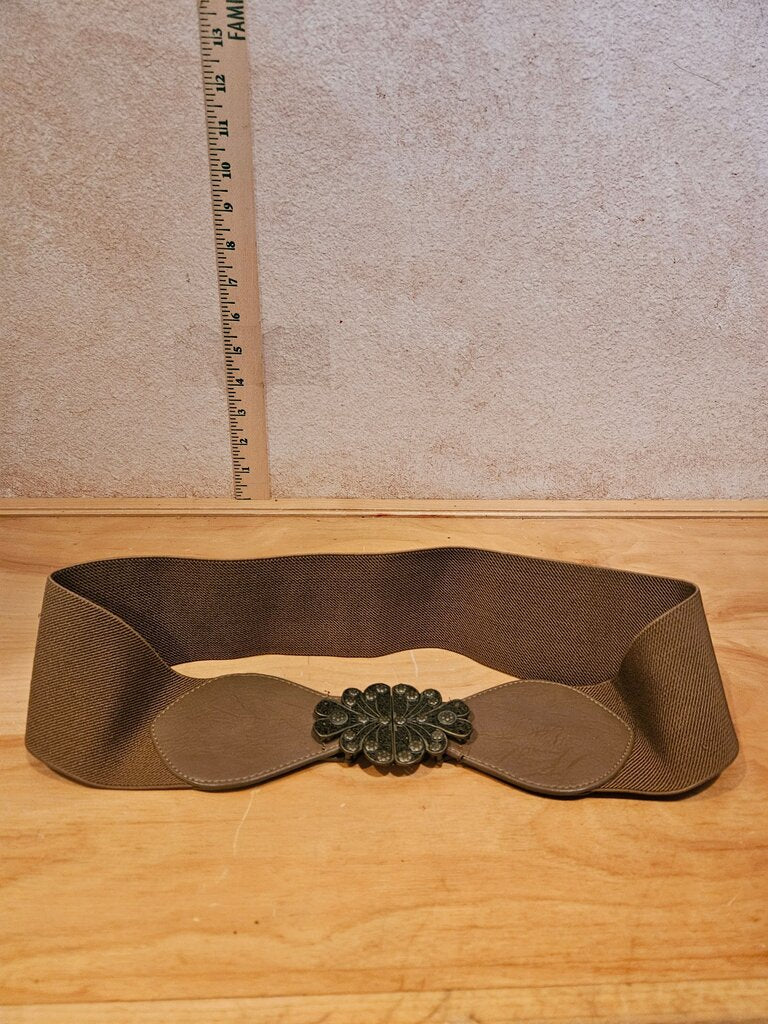 Brown Fashion Belt with Decorative Buckle