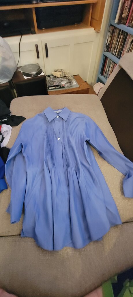 Foxcroft Non-Iron Shaped Fit Blue Shirt