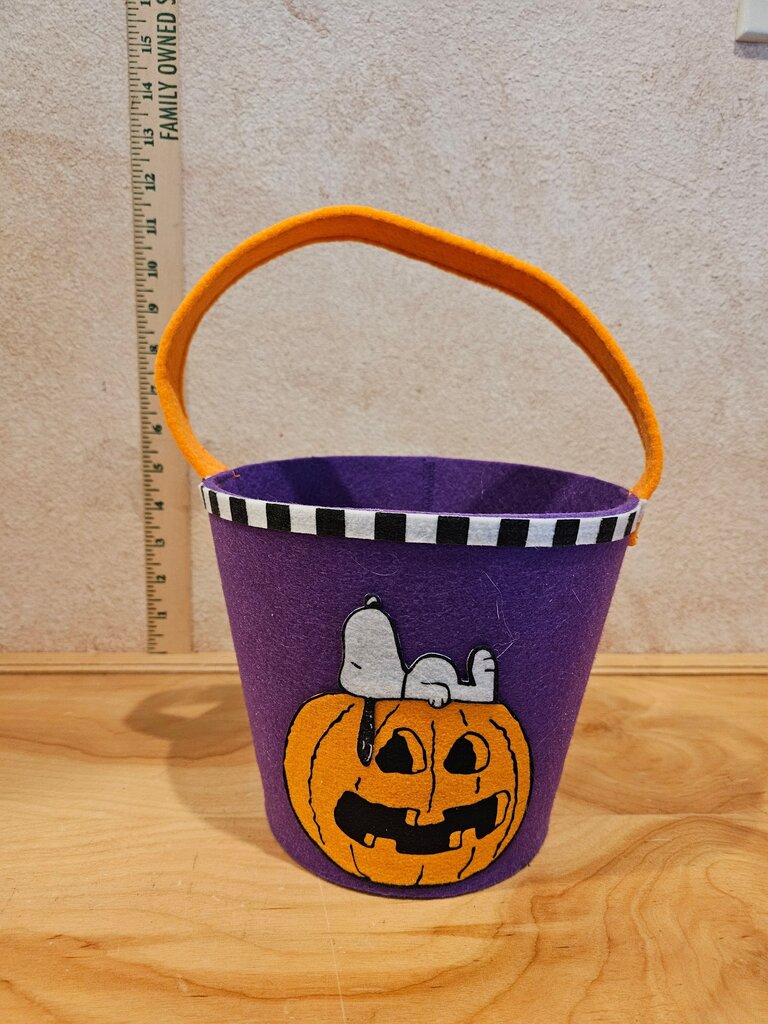 Peanuts Snoopy Felt Halloween Trick or Treat Pumpkin Pail Buckets 2012 Purple Halloween Pumpkin Bucket with Snoopy Design