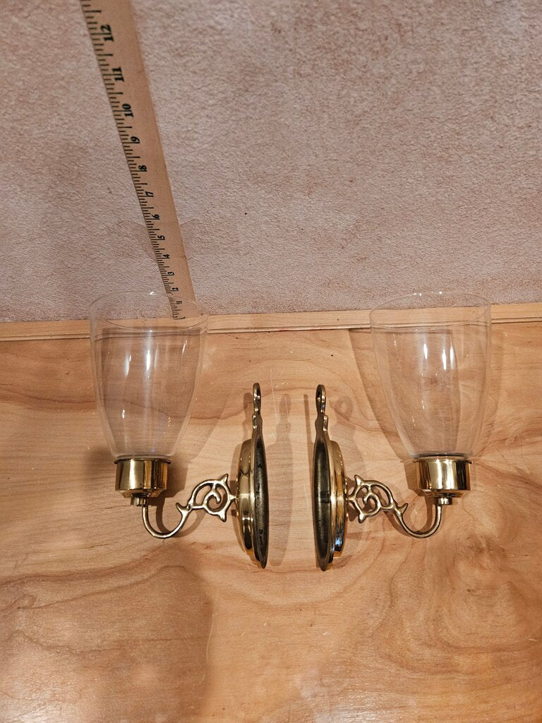 Vintage pair of Brass Gold Colonial Antique Style wall mounted Chandeliers, Sconces w Glass Shade