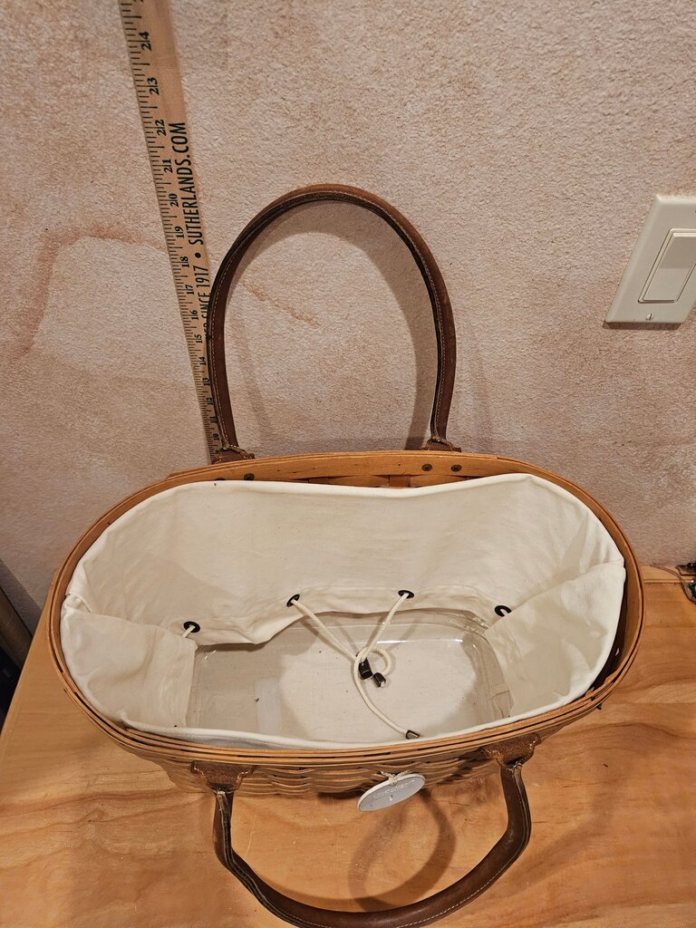NEW Longaberger Boardwalk Basket Tote Woven Picnic Basket w wood Lid and Handle