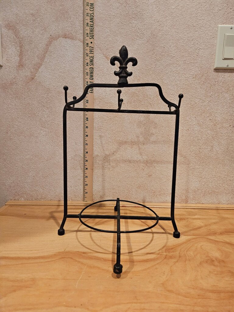 Vintage Black Wrought Iron Plate Holder, Pie Stand Rack mug rack W Shabby Chic french"Fleur-Di-Lis" Display Stand