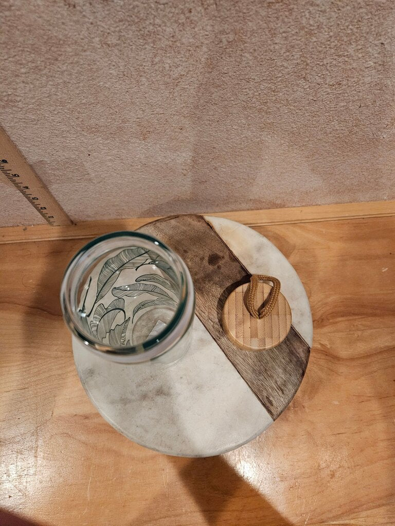 Reusable Glass Water Bottle w Bamboo Lid, Leaf Design carrying / attach backpack loop