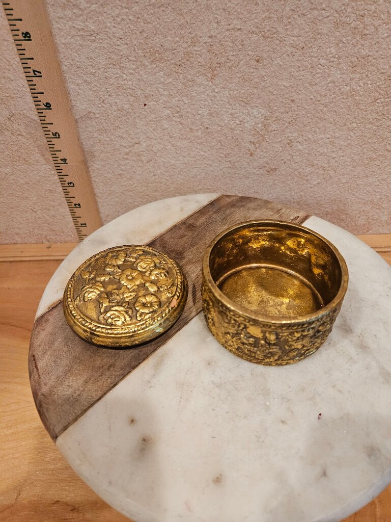 Vintage Hollywood Regency Style Gilt Golden Floral Trinket dish, jewelry Box, vanity display Knick knack holder
