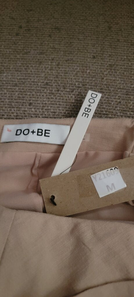 DO+BE Women's Pleated Skirt