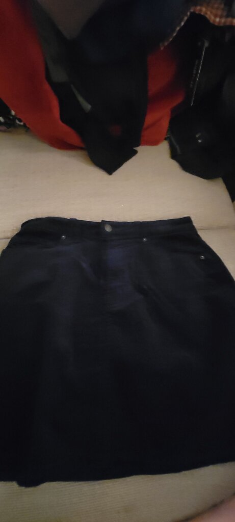 Forever 21 Women's Black Denim Skirt