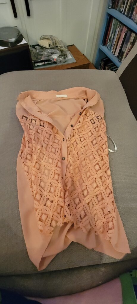 Pearl Women's Light Pink Lace Top