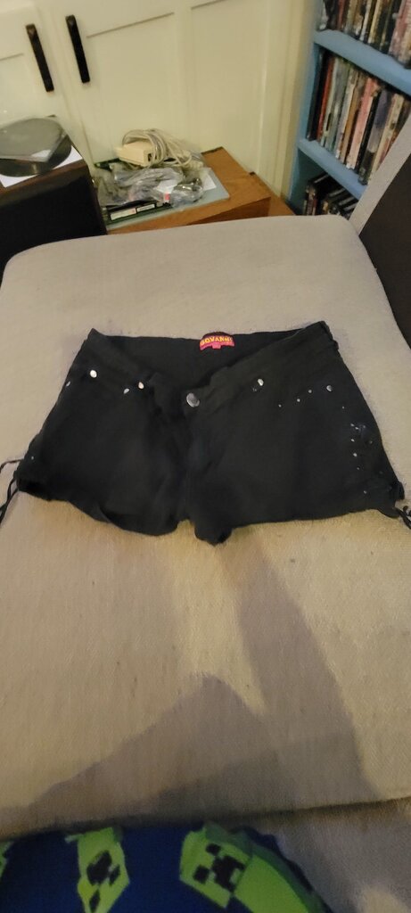 GOVANNI Black Denim Shorts