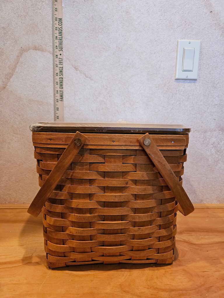 NEW Vintage Signed Wood Lidded basket, Mothers day, Longaberger, Storage basket Craft basket, Wood basket, Basket, Collectible basket, Xmas basket, Wicker basket
