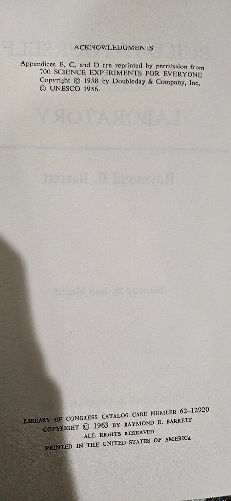 Build-It-Yourself Science Laboratory Book