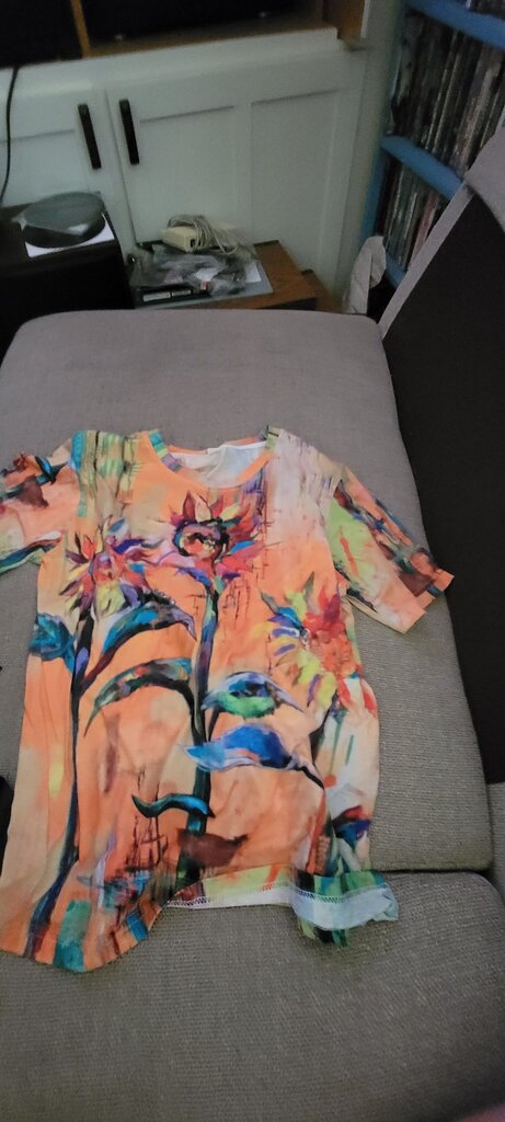 Colorful Floral Design Short Sleeve Top