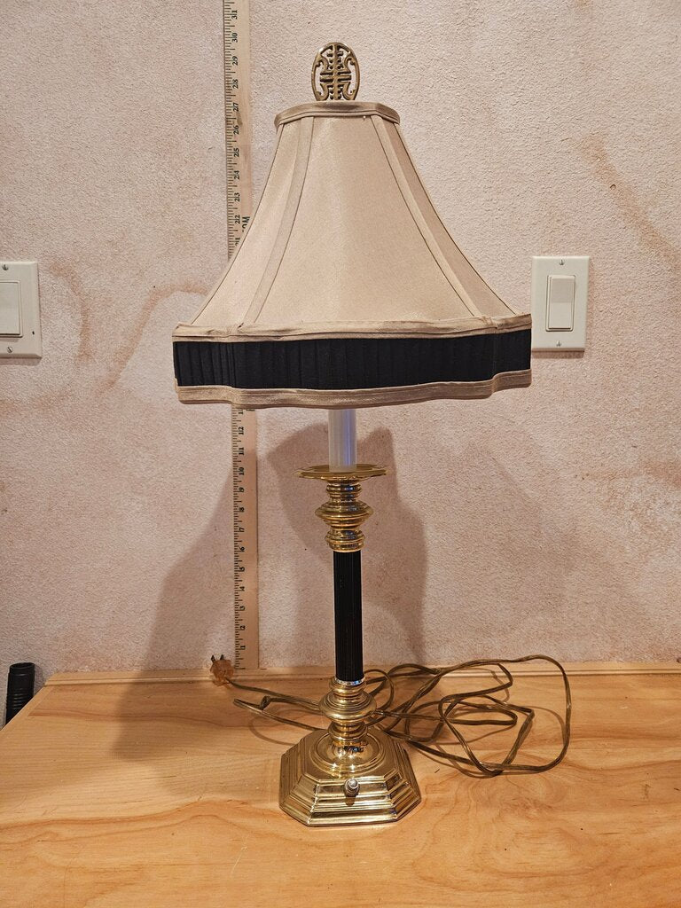 Vintage Neoclassic Tall Brass finial Column MCM Buffet Lamp Table Lamp w Black & Gold Trim