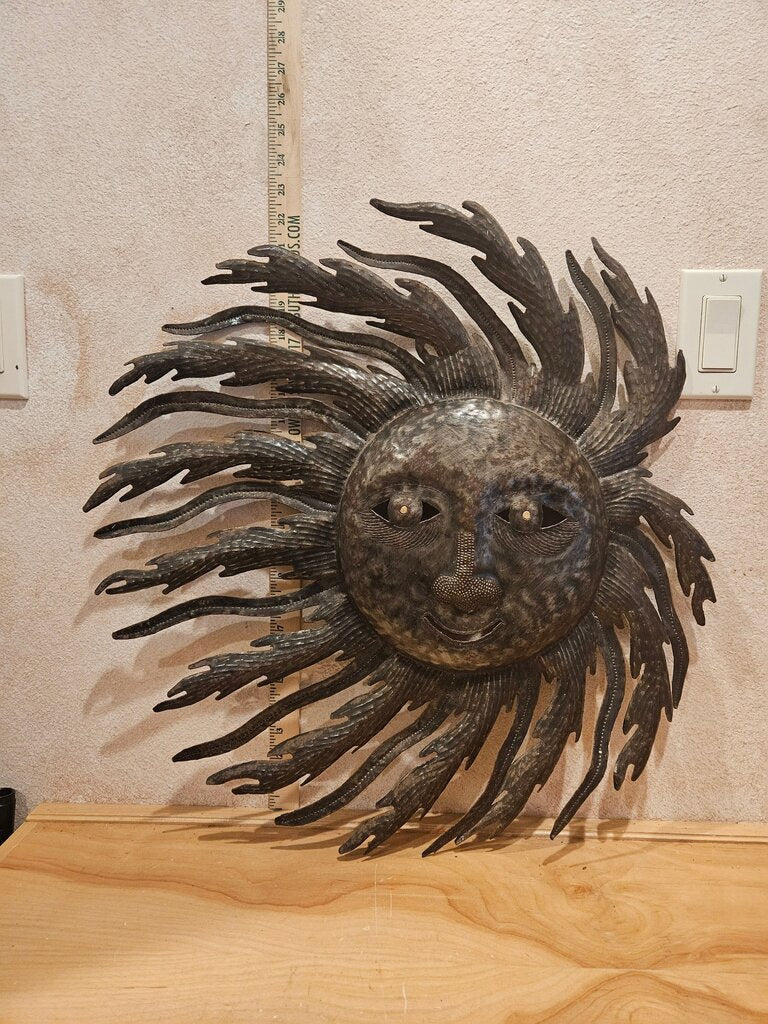Metal Wall Mounted Wind Blown Sun Art Decor Metal Verdigris Indoor/Outdoor Modern Sculpture Patio Garden