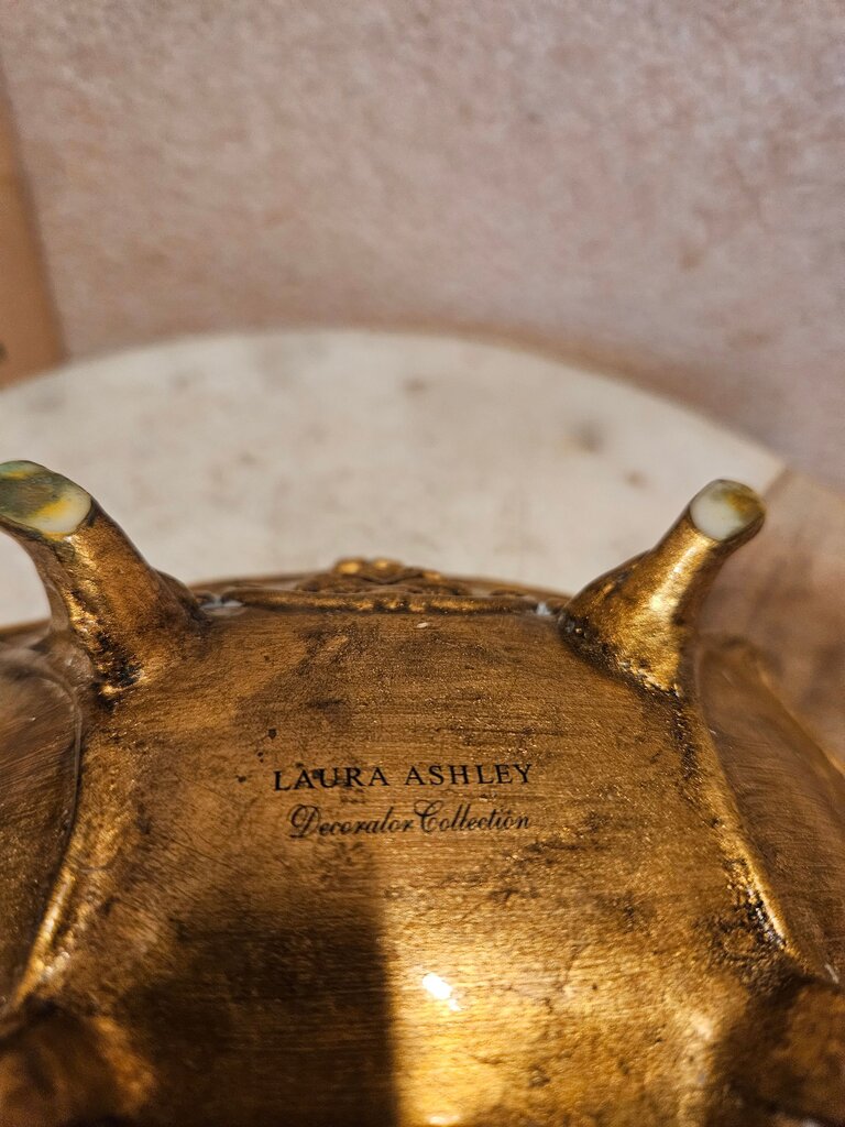 MCM style Laura Ashley Vintage Hollywood Regency Ornate Gold Resin Soap Dish Tray Baroque Rococo Style Keys Catchall, Elegant Jewelry Holder, French Vanity Decor bathroom organizer
